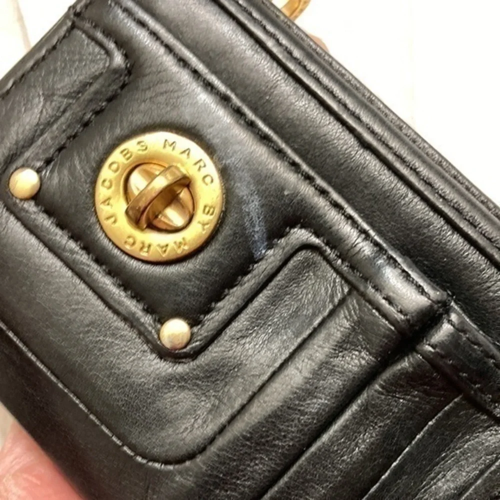 Marc by Marc Jacobs black leather turnlock wallet pouch